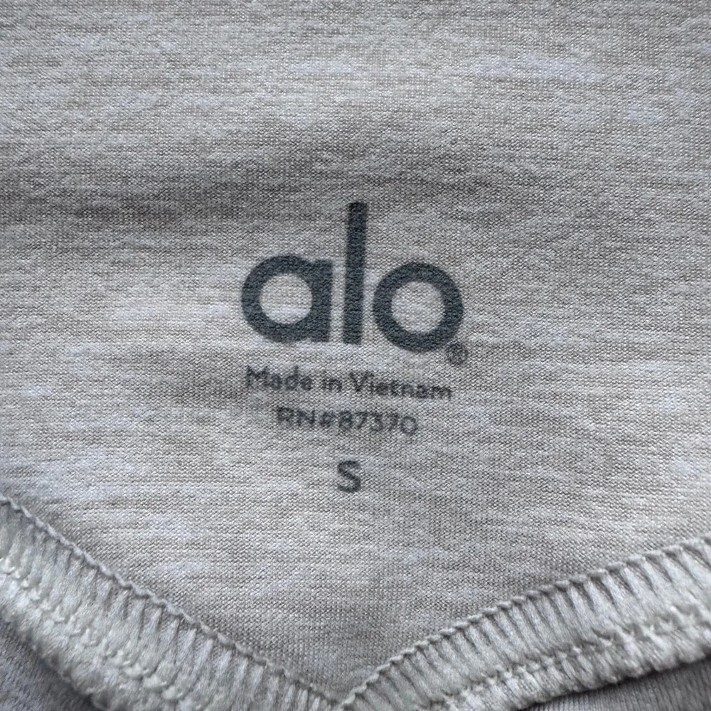 ALO Yoga ✨elevate your